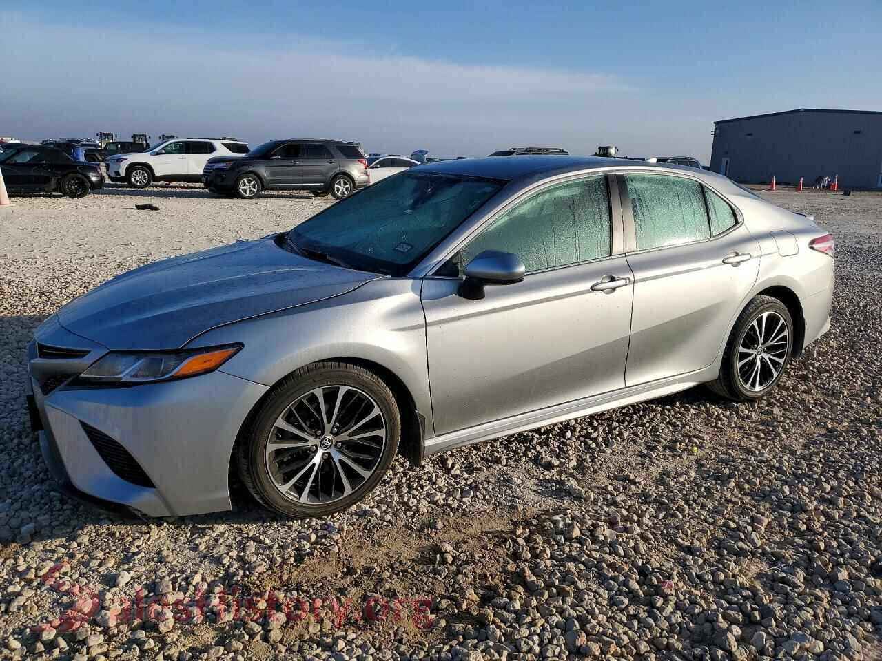 2020 TOYOTA CAMRY — VIN 4T1G11AK0LU945802