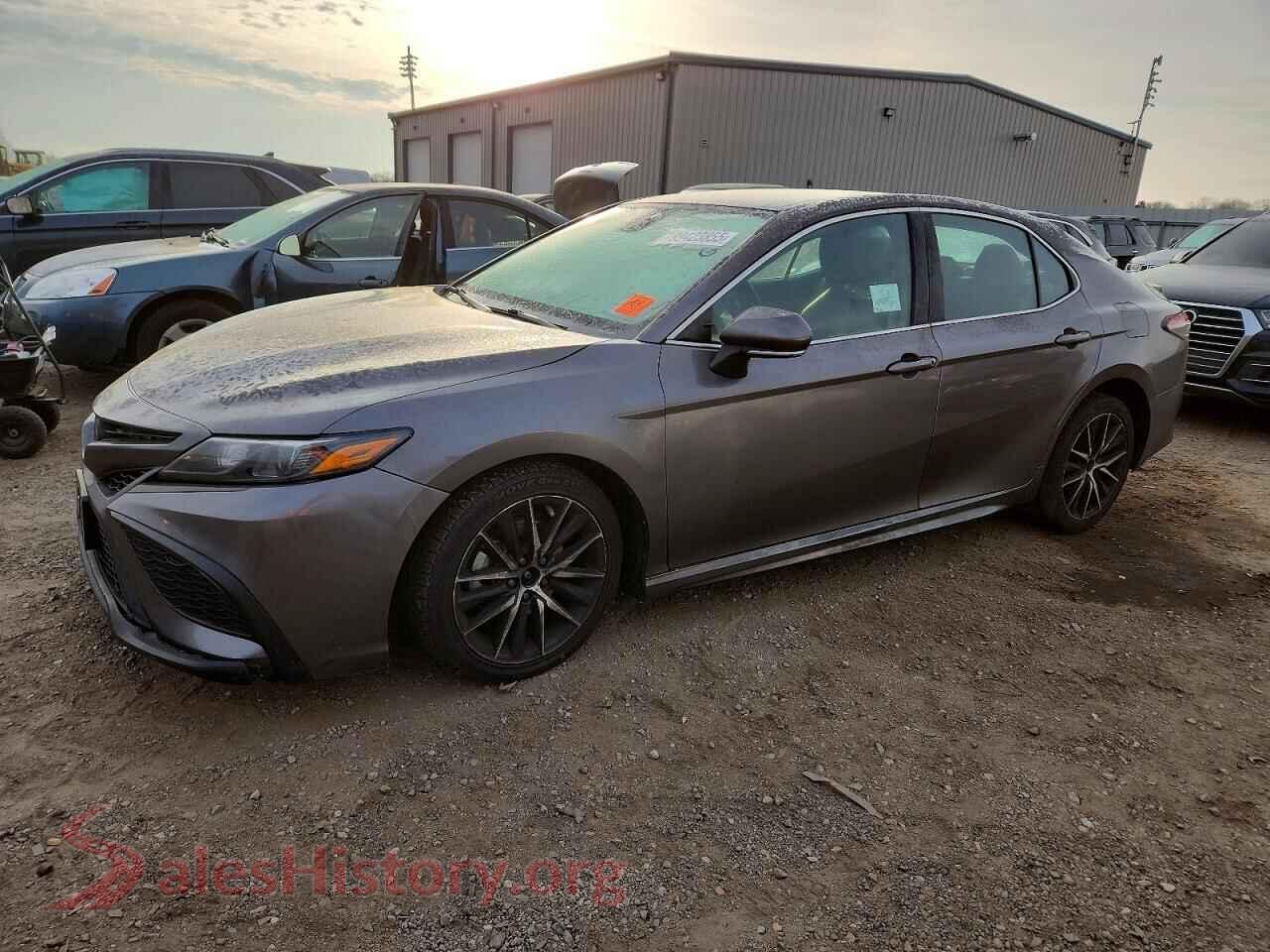 2022 TOYOTA CAMRY — VIN 4T1G11AK0NU706057
