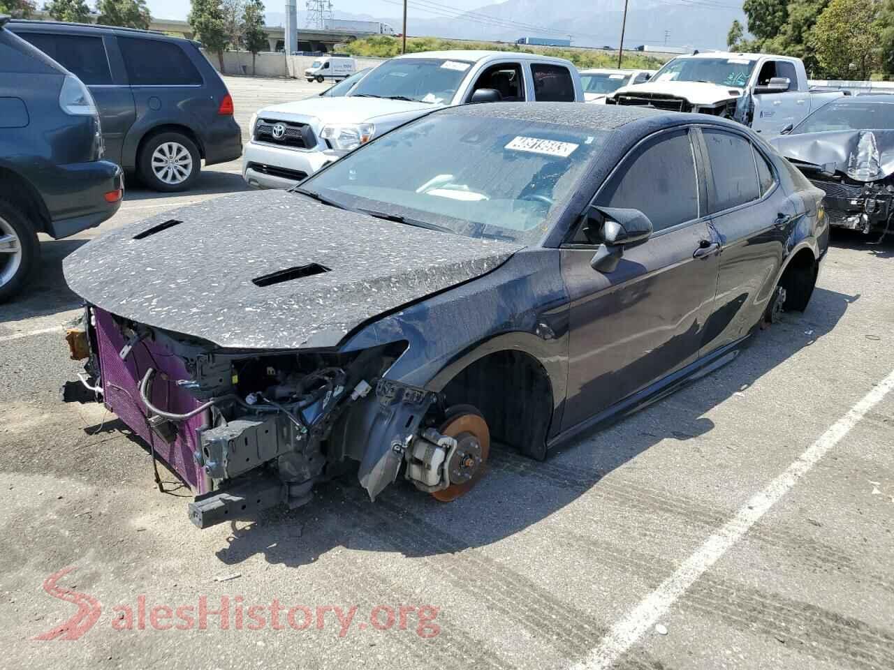 2020 TOYOTA CAMRY — VIN 4T1G11AK1LU972832