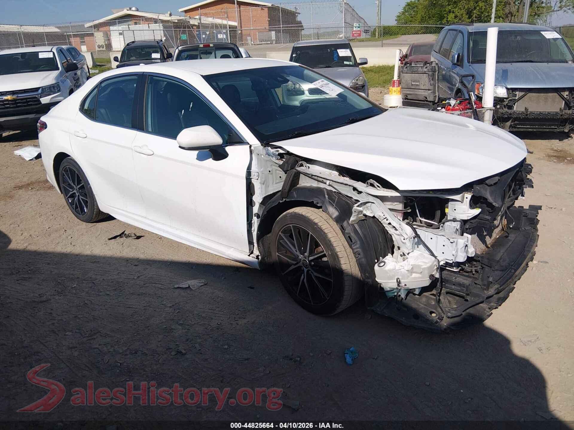 2021 TOYOTA CAMRY — VIN 4T1G11AK1MU554630