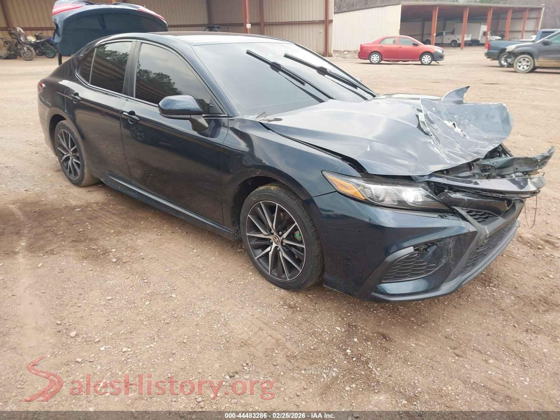 2021 TOYOTA CAMRY — VIN 4T1G11AK2MU410018
