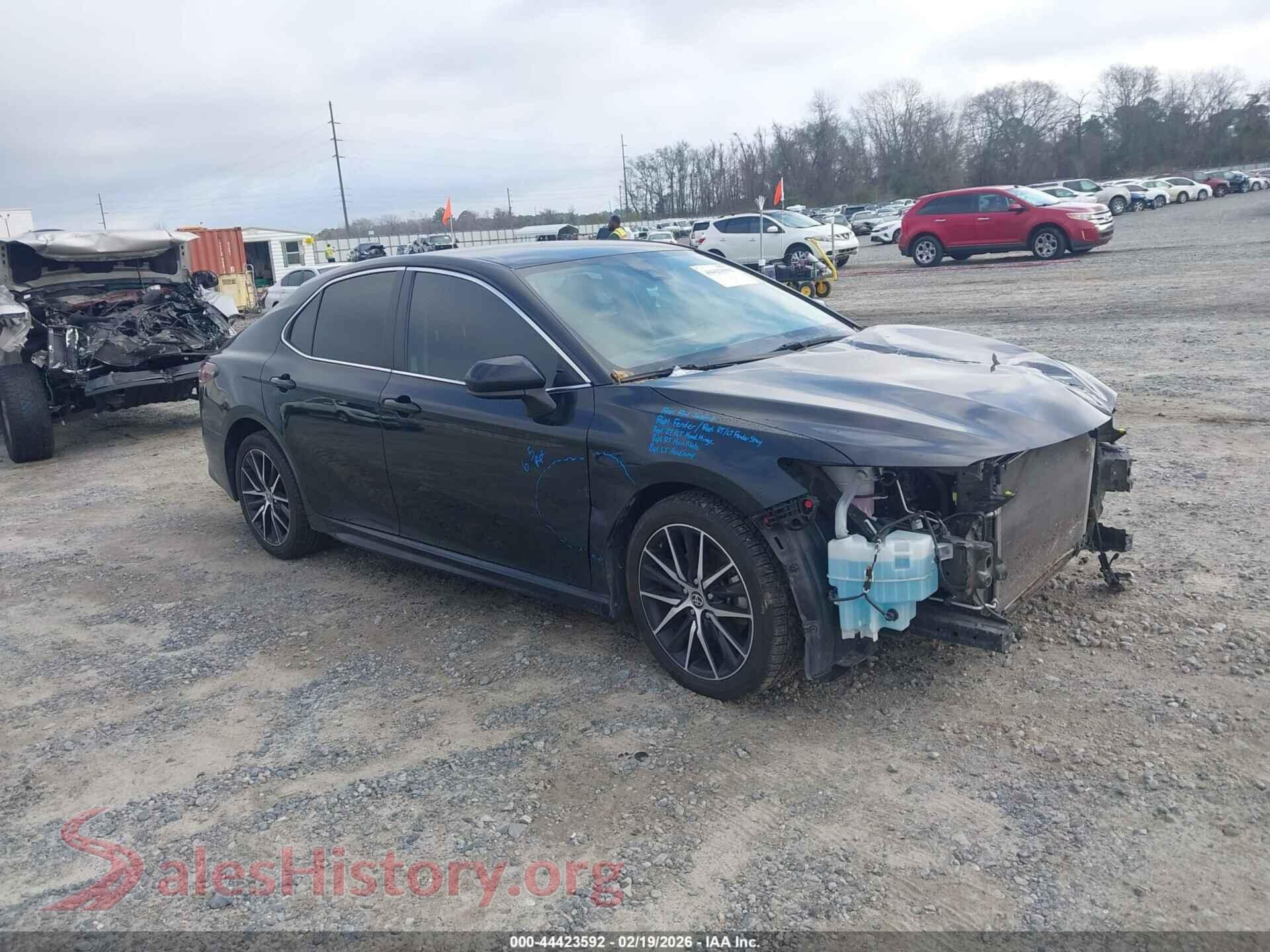 2021 TOYOTA CAMRY — VIN 4T1G11AK2MU449613