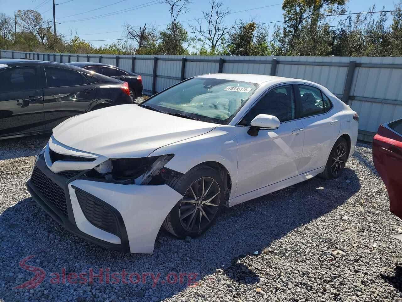 2022 TOYOTA CAMRY — VIN 4T1G11AK2NU636965