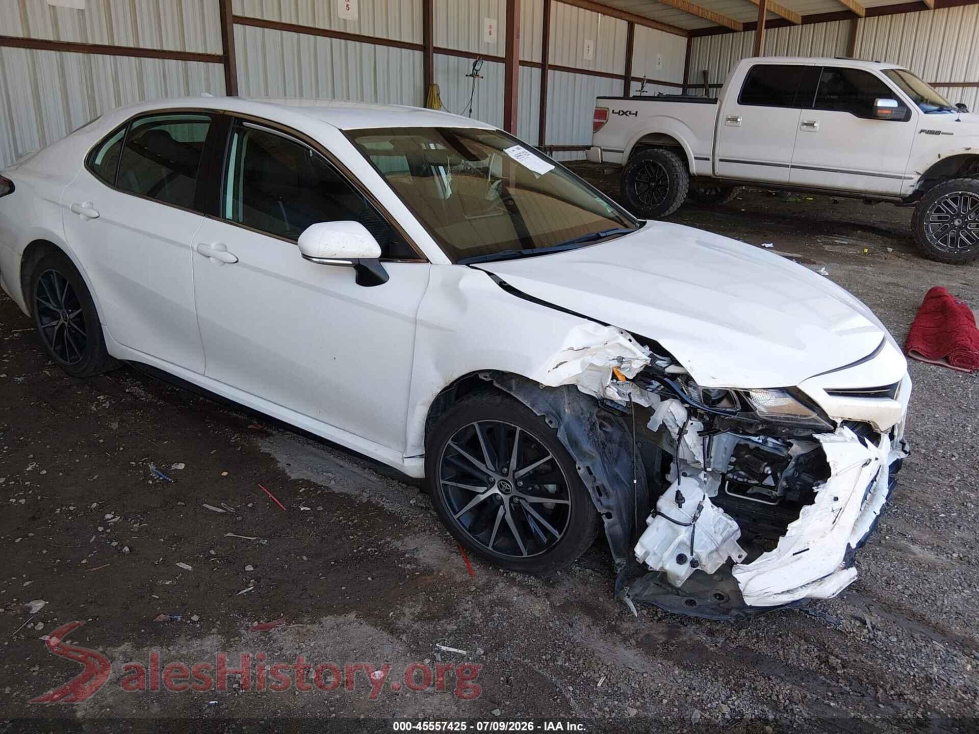 2022 TOYOTA CAMRY — VIN 4T1G11AK2NU642071