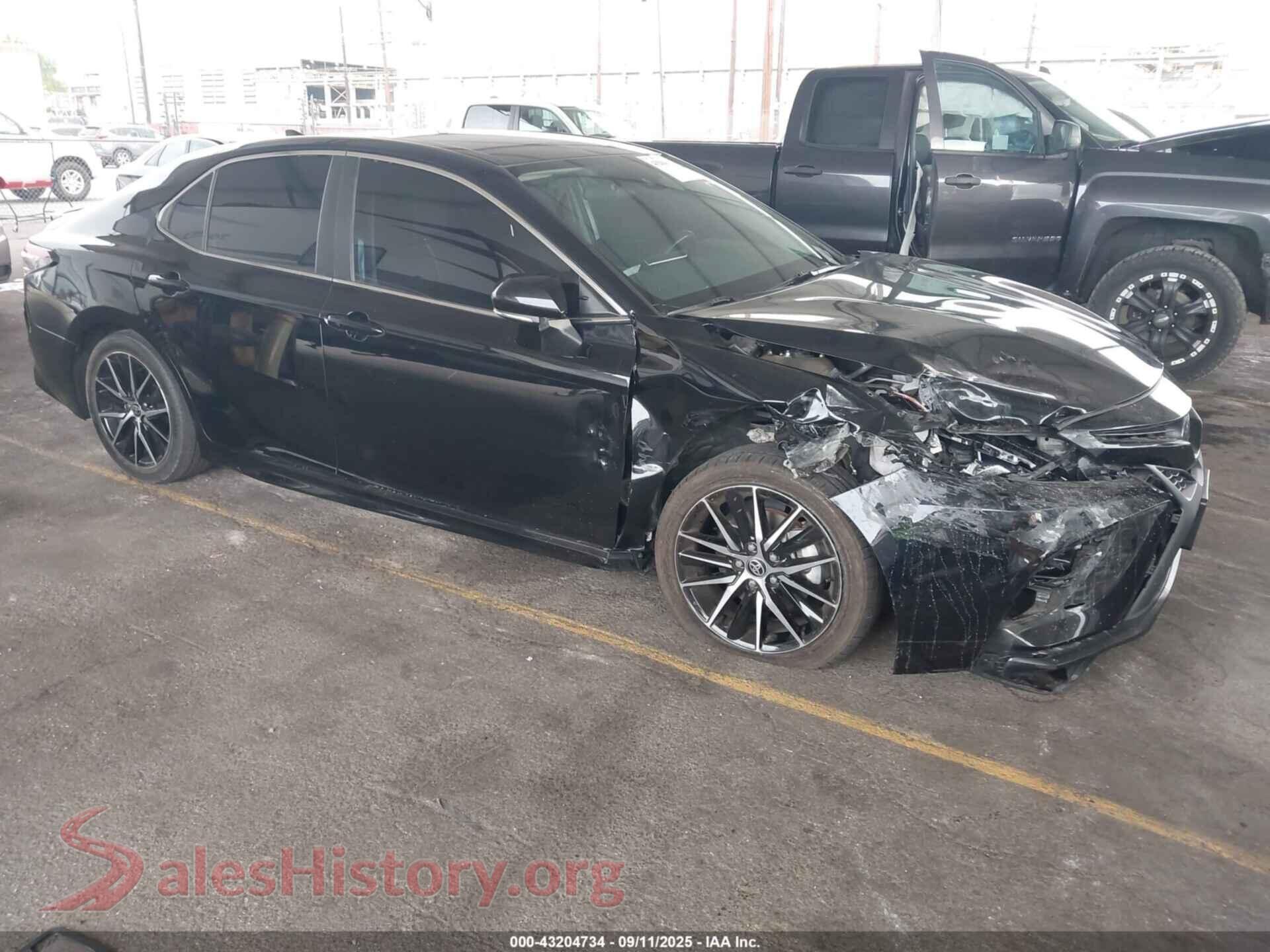2024 TOYOTA CAMRY — VIN 4T1G11AK2RU858816