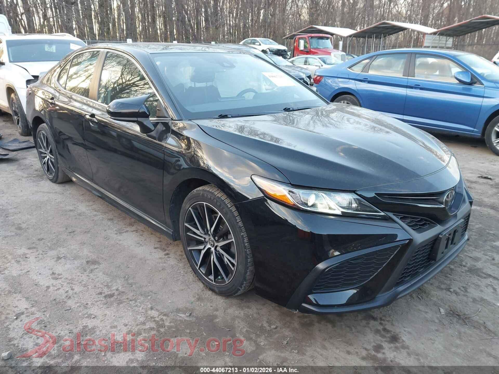 2021 TOYOTA CAMRY — VIN 4T1G11AK3MU404017