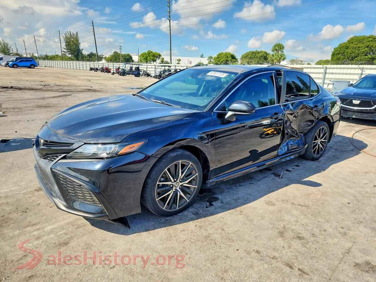 2021 TOYOTA CAMRY — VIN 4T1G11AK4MU590554