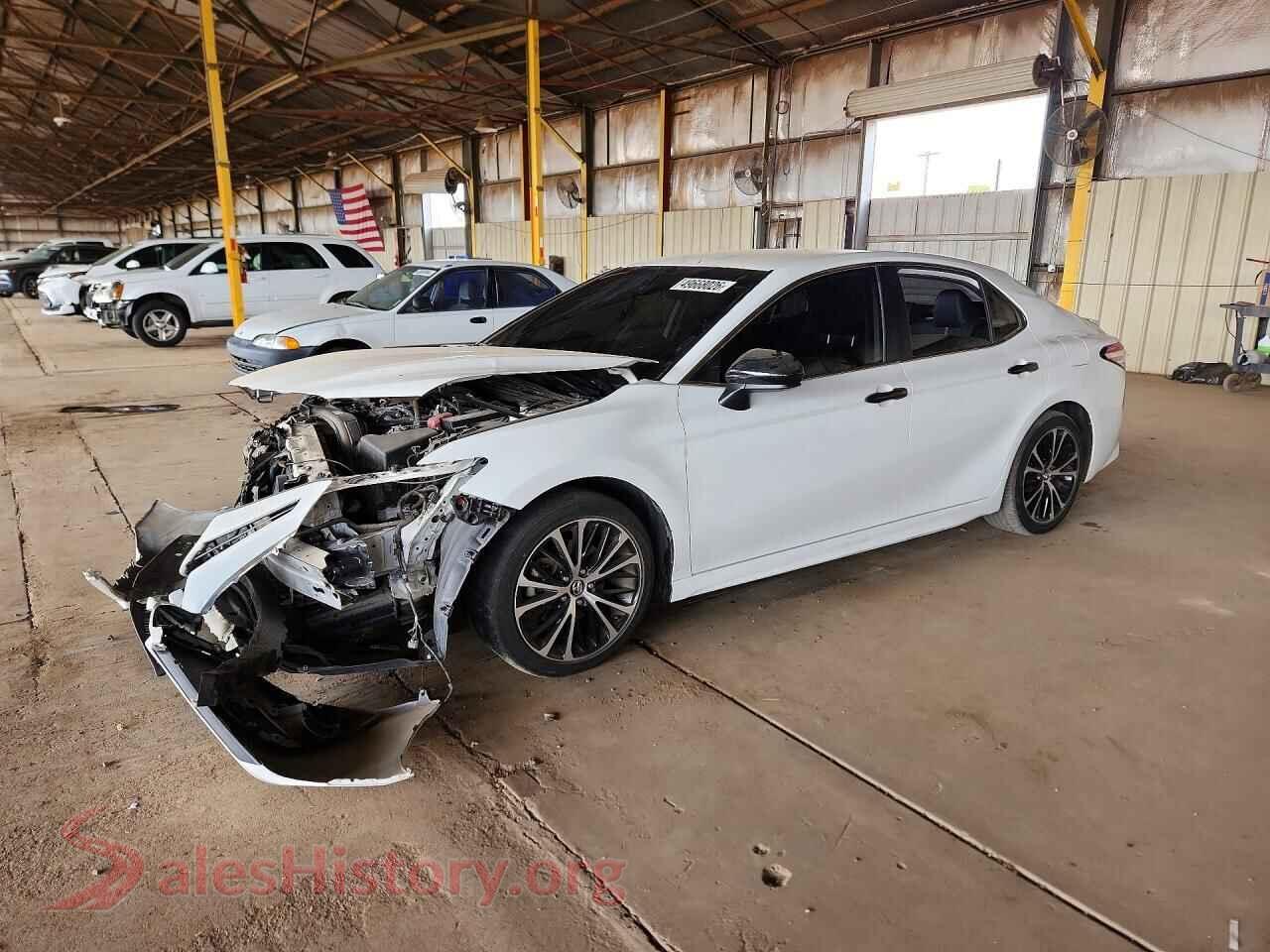 2020 TOYOTA CAMRY — VIN 4T1G11AK5LU944158