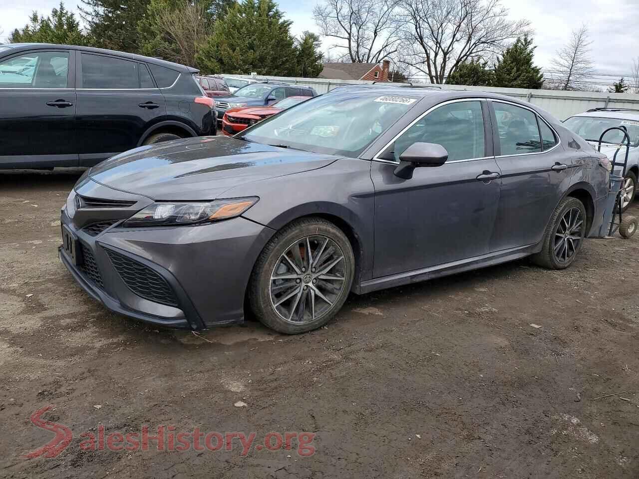 2021 TOYOTA CAMRY — VIN 4T1G11AK5MU560429