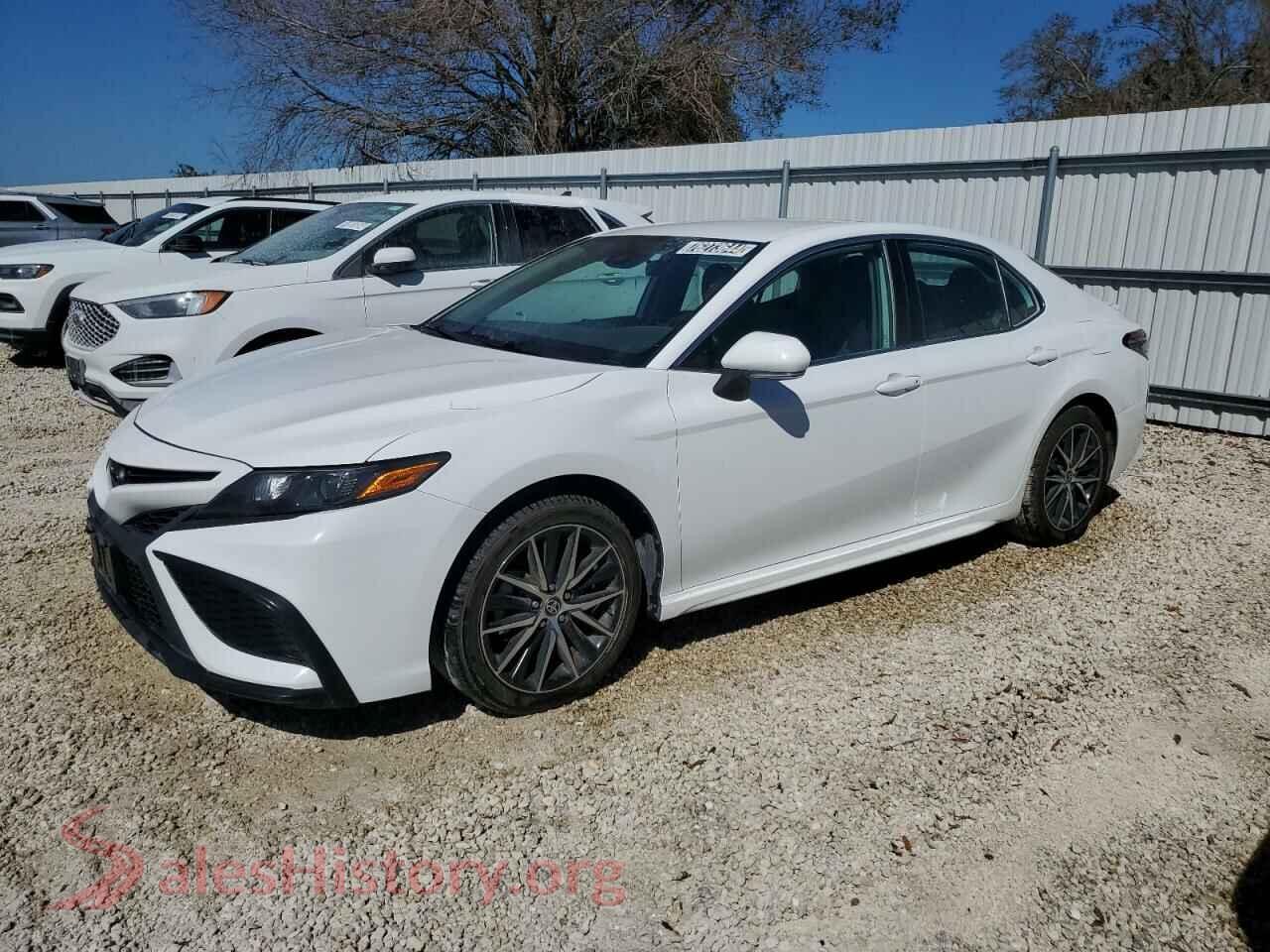 2022 TOYOTA CAMRY — VIN 4T1G11AK5NU716213