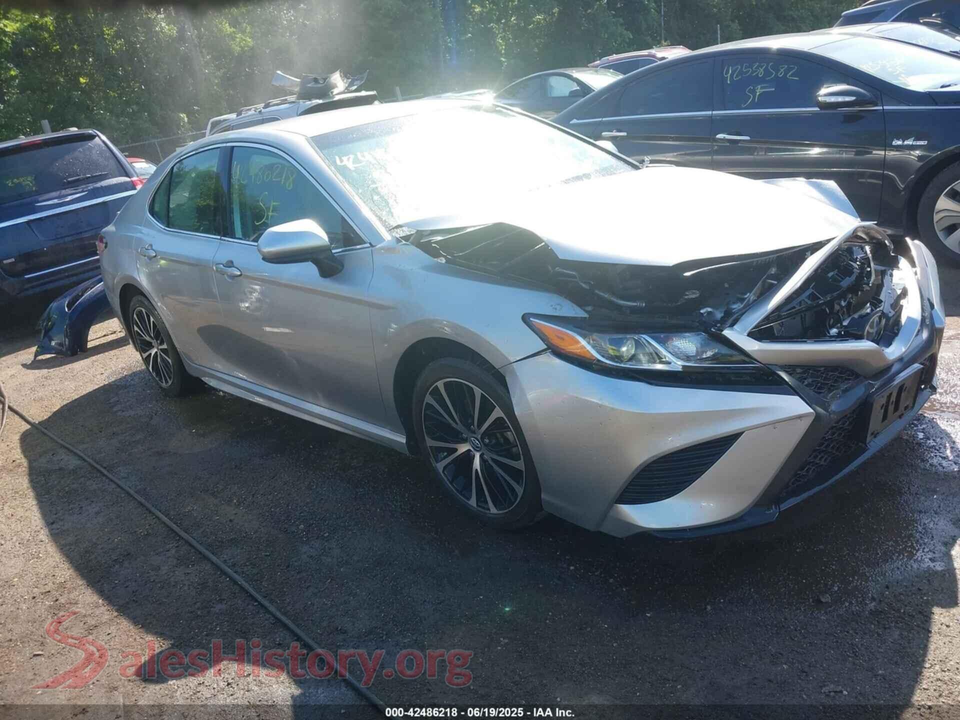 2020 TOYOTA CAMRY — VIN 4T1G11AK6LU907958