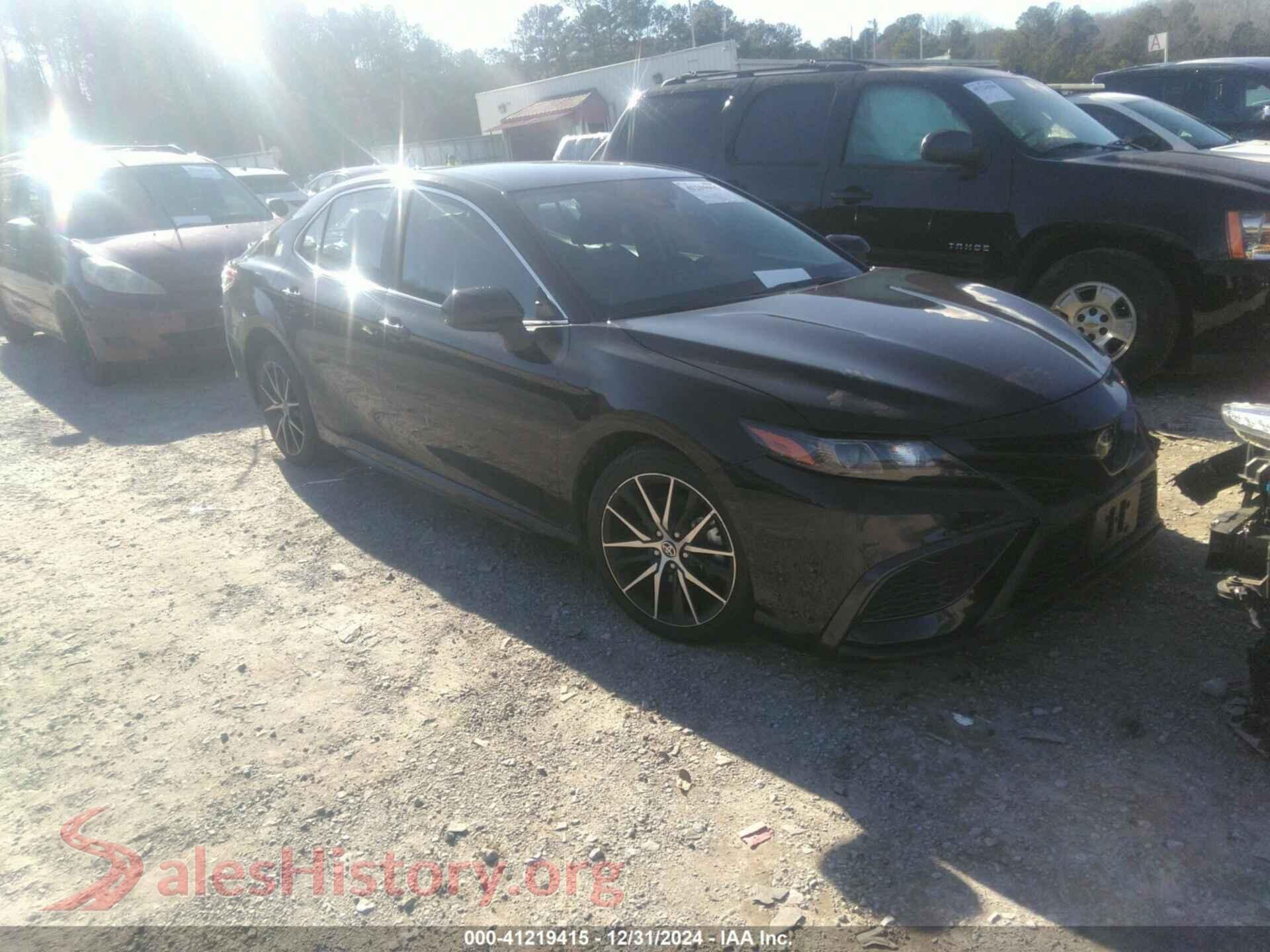 2021 TOYOTA CAMRY — VIN 4T1G11AK6MU461179