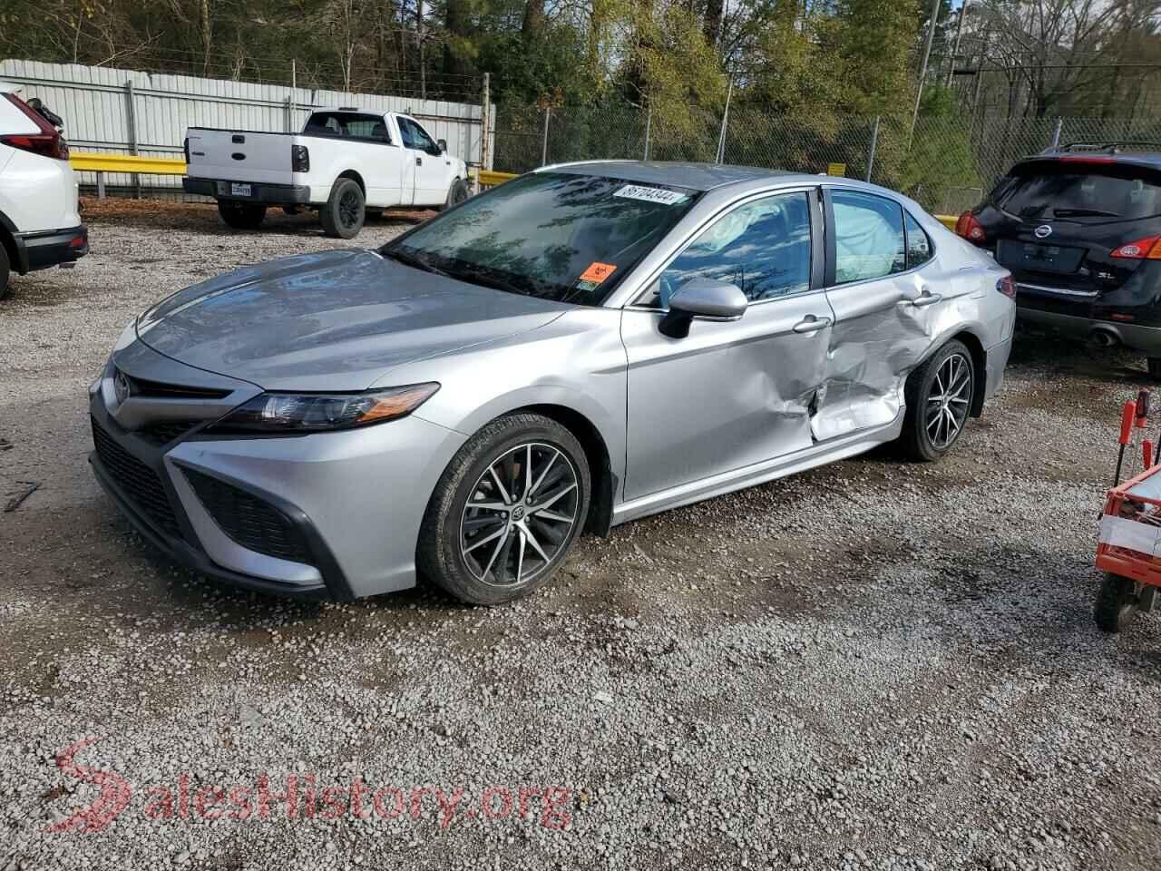 2022 TOYOTA CAMRY — VIN 4T1G11AK6NU043092