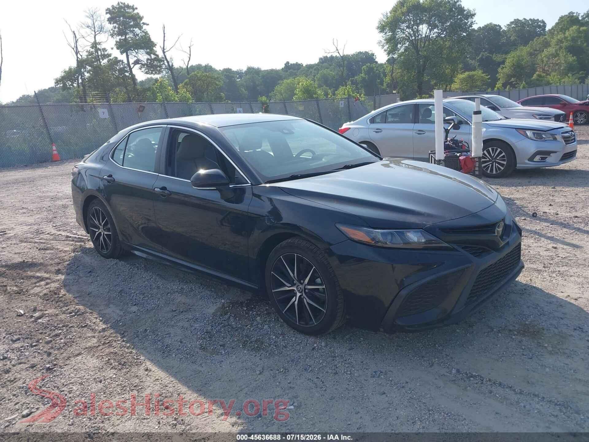 2022 TOYOTA CAMRY — VIN 4T1G11AK6NU658015