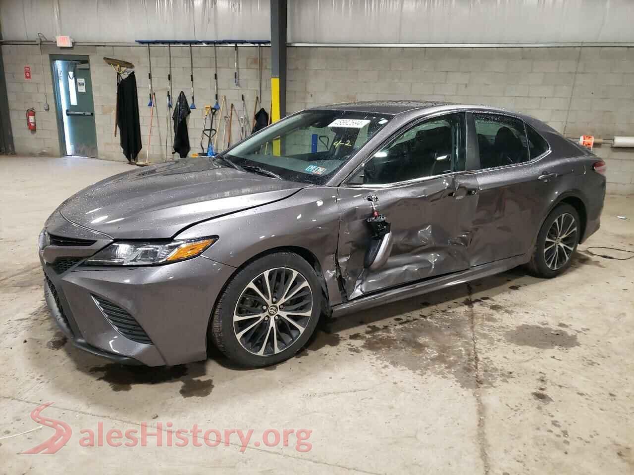 2020 TOYOTA CAMRY — VIN 4T1G11AK7LU984354