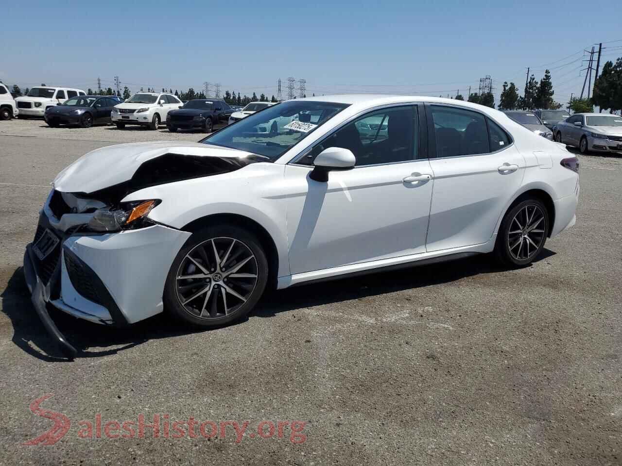 2021 TOYOTA CAMRY — VIN 4T1G11AK7MU582559