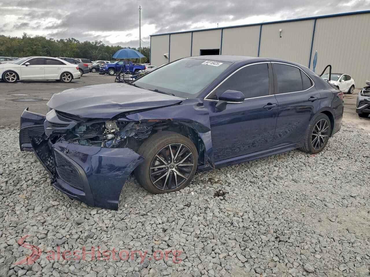 2022 TOYOTA CAMRY — VIN 4T1G11AK7NU038208
