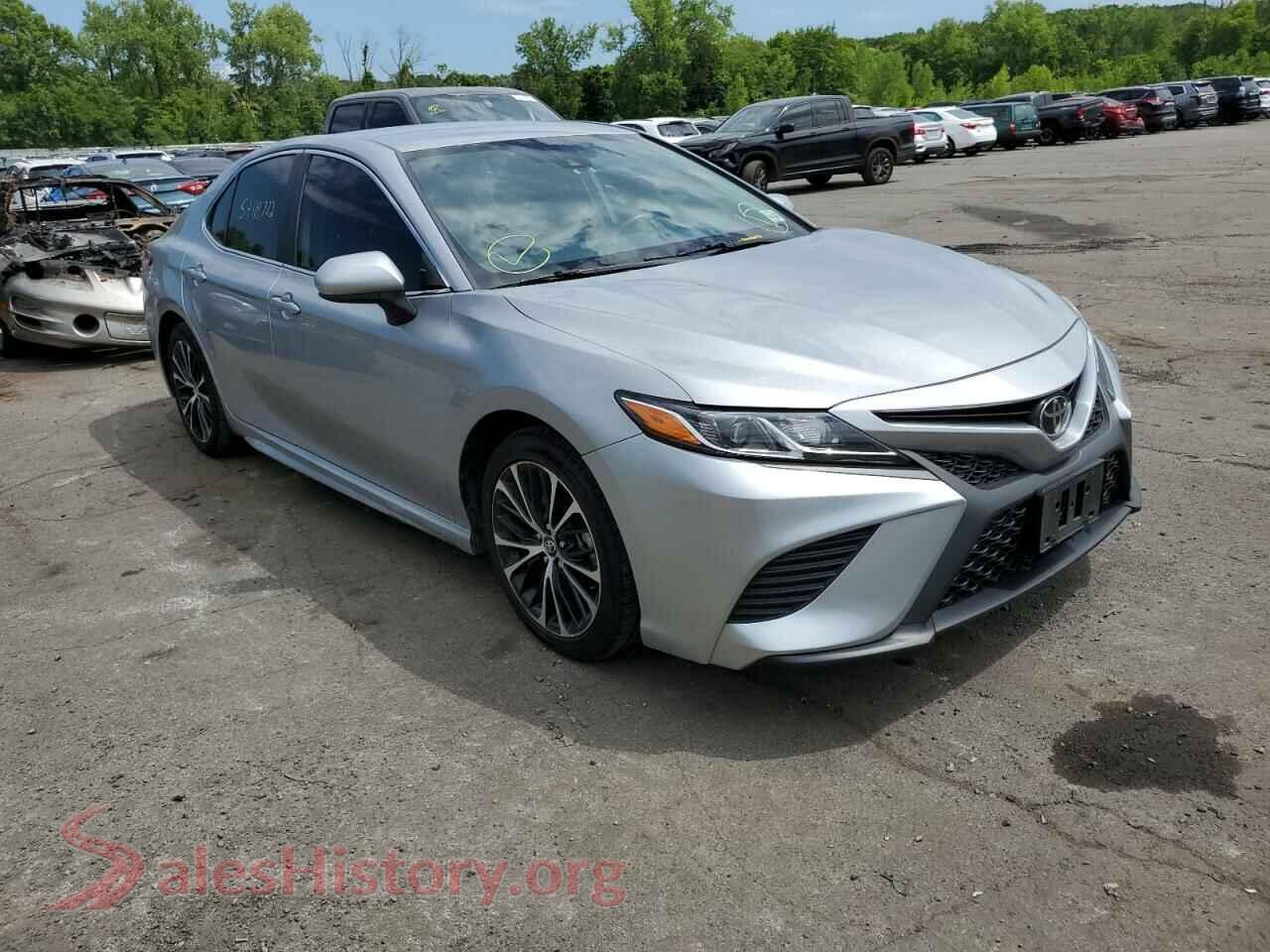 2020 TOYOTA CAMRY — VIN 4T1G11AK8LU326185