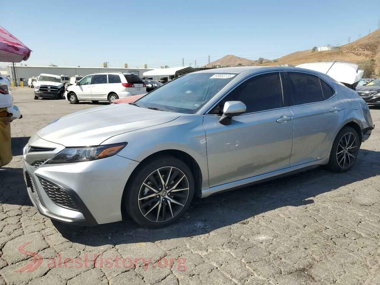 2021 TOYOTA CAMRY — VIN 4T1G11AK8MU426448