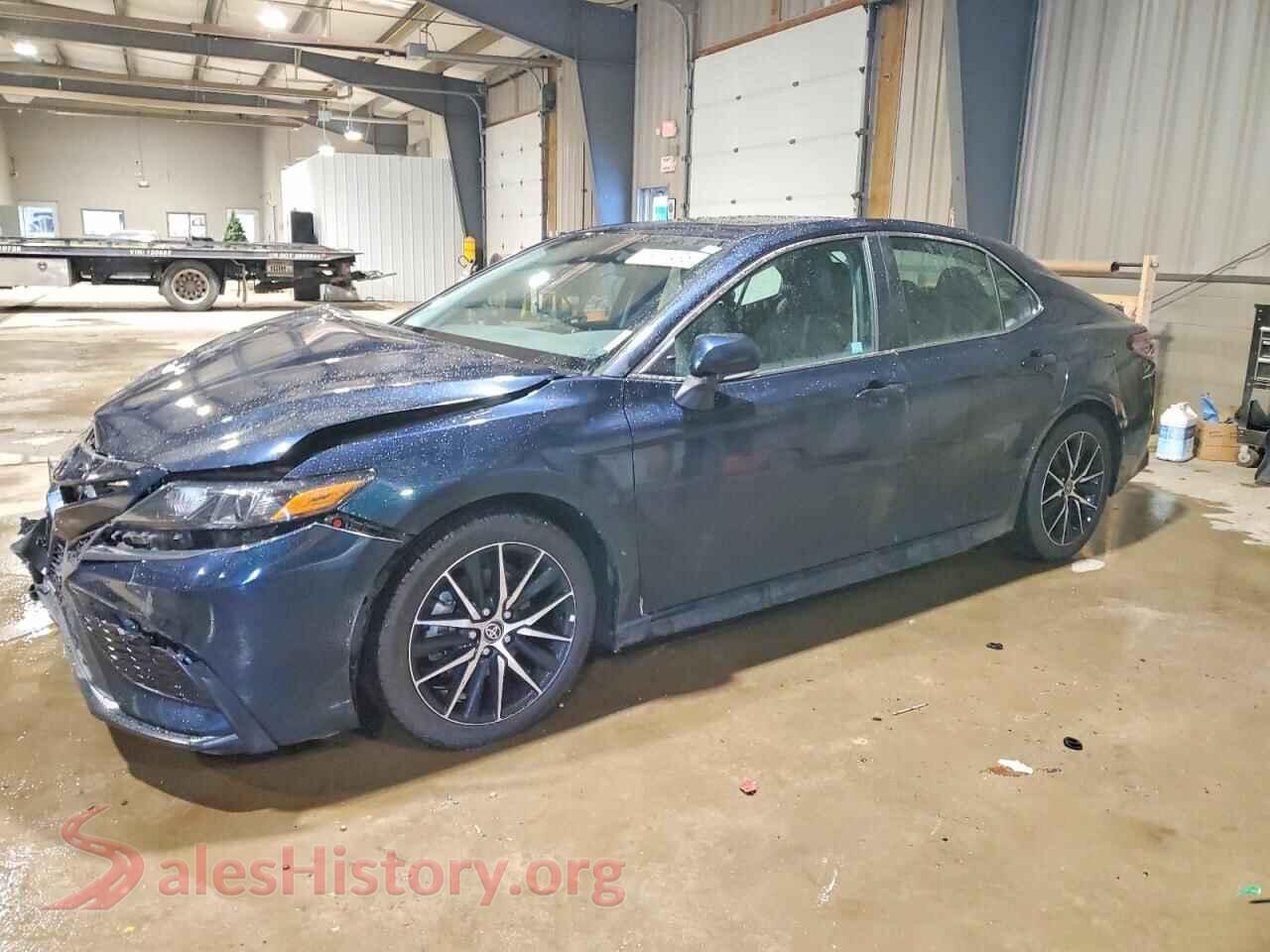 2021 TOYOTA CAMRY — VIN 4T1G11AK8MU462821
