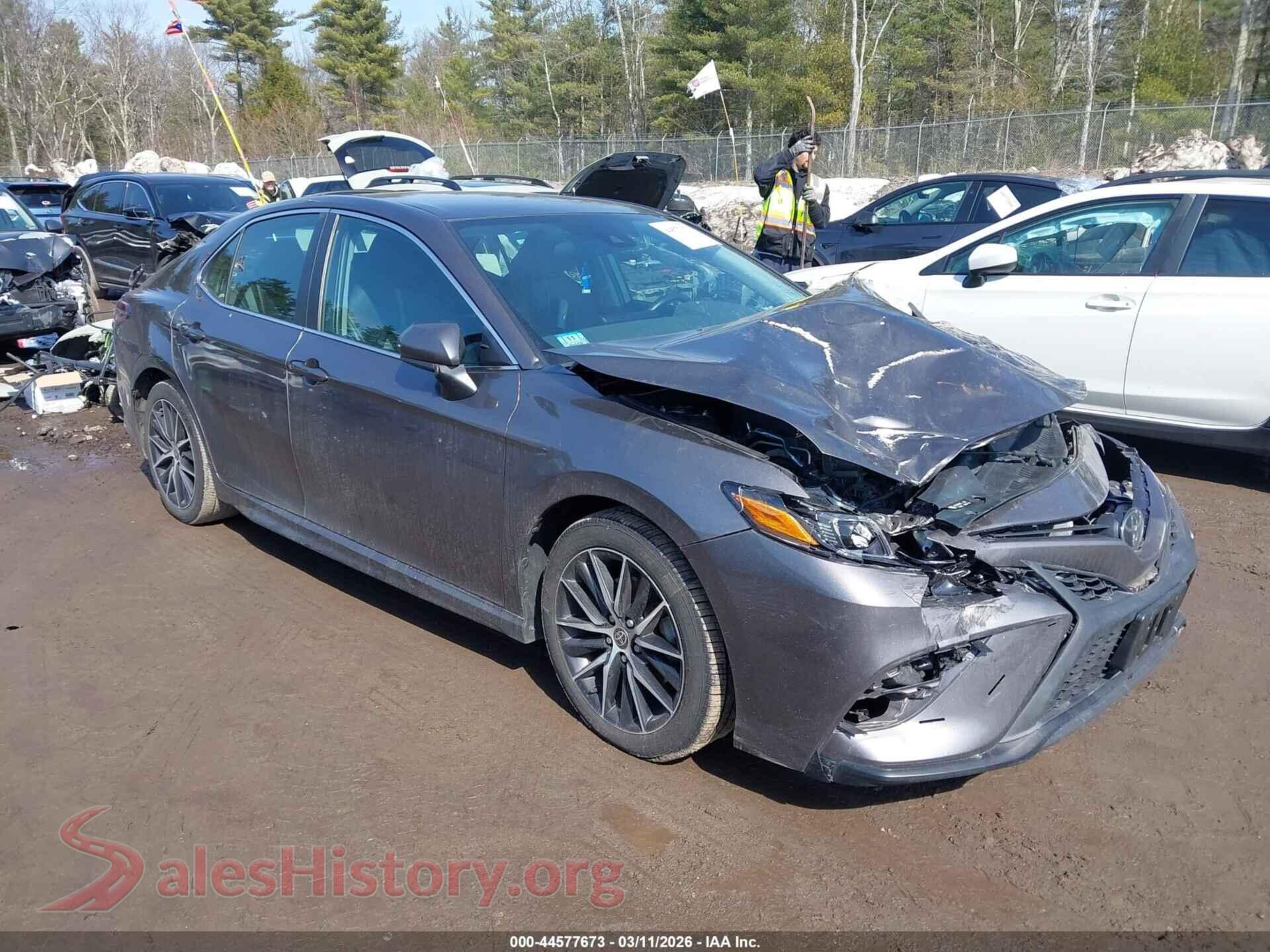 2021 TOYOTA CAMRY — VIN 4T1G11AK9MU469017
