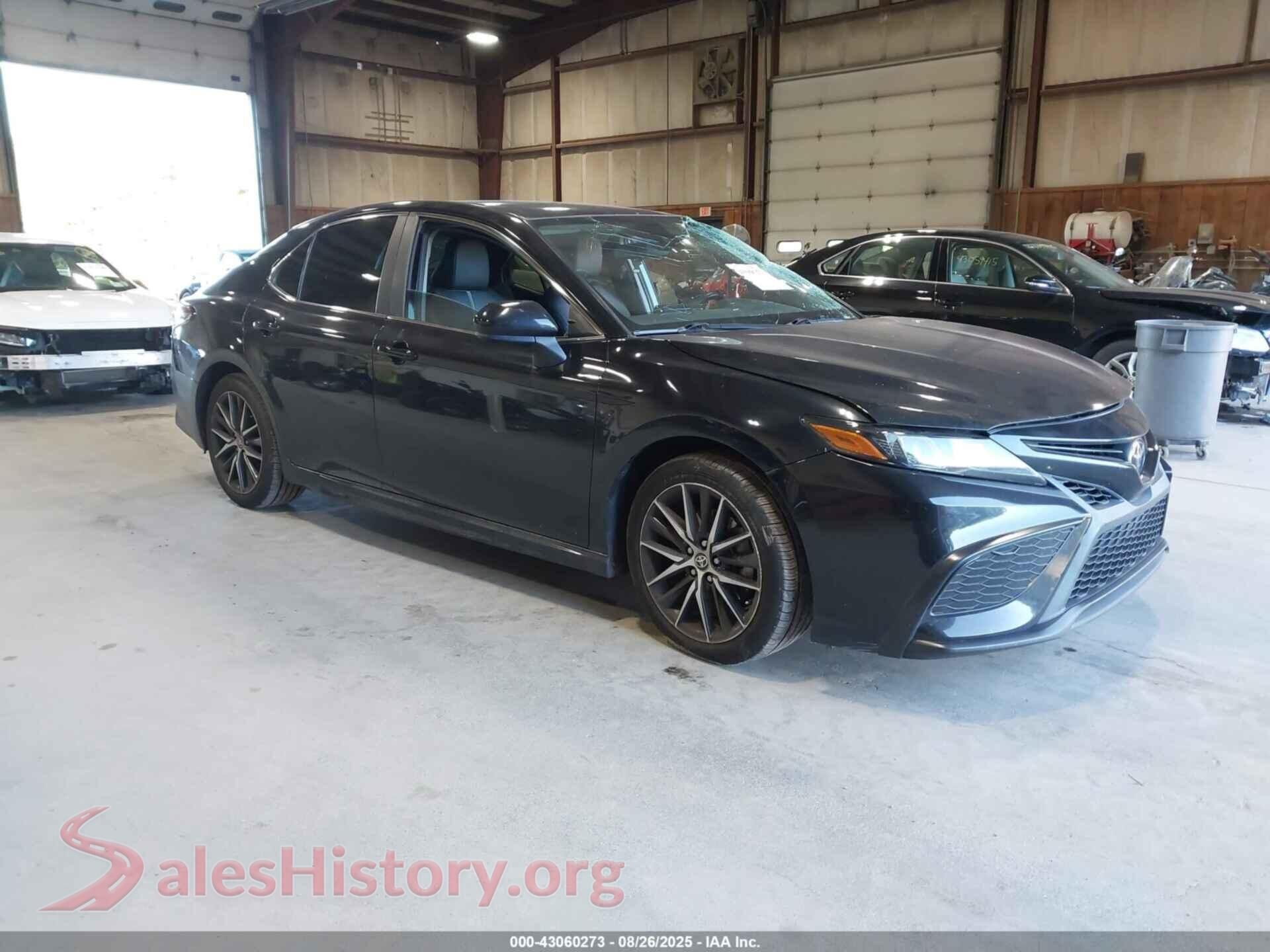 2021 TOYOTA CAMRY — VIN 4T1G11AKXMU471598
