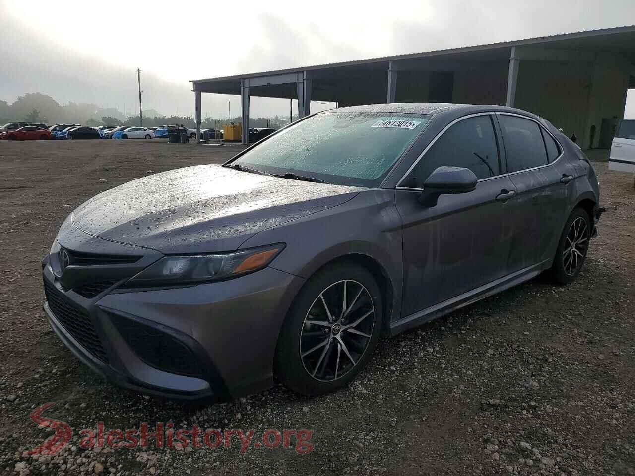 2021 TOYOTA CAMRY — VIN 4T1G11AKXMU541116