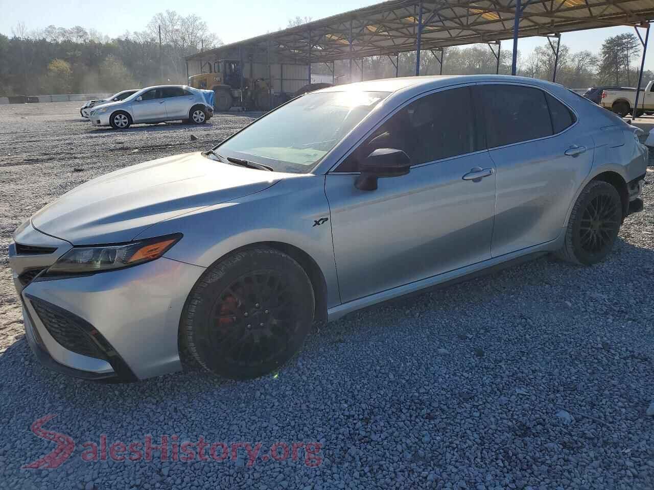 2021 TOYOTA CAMRY — VIN 4T1G11AKXMU575881