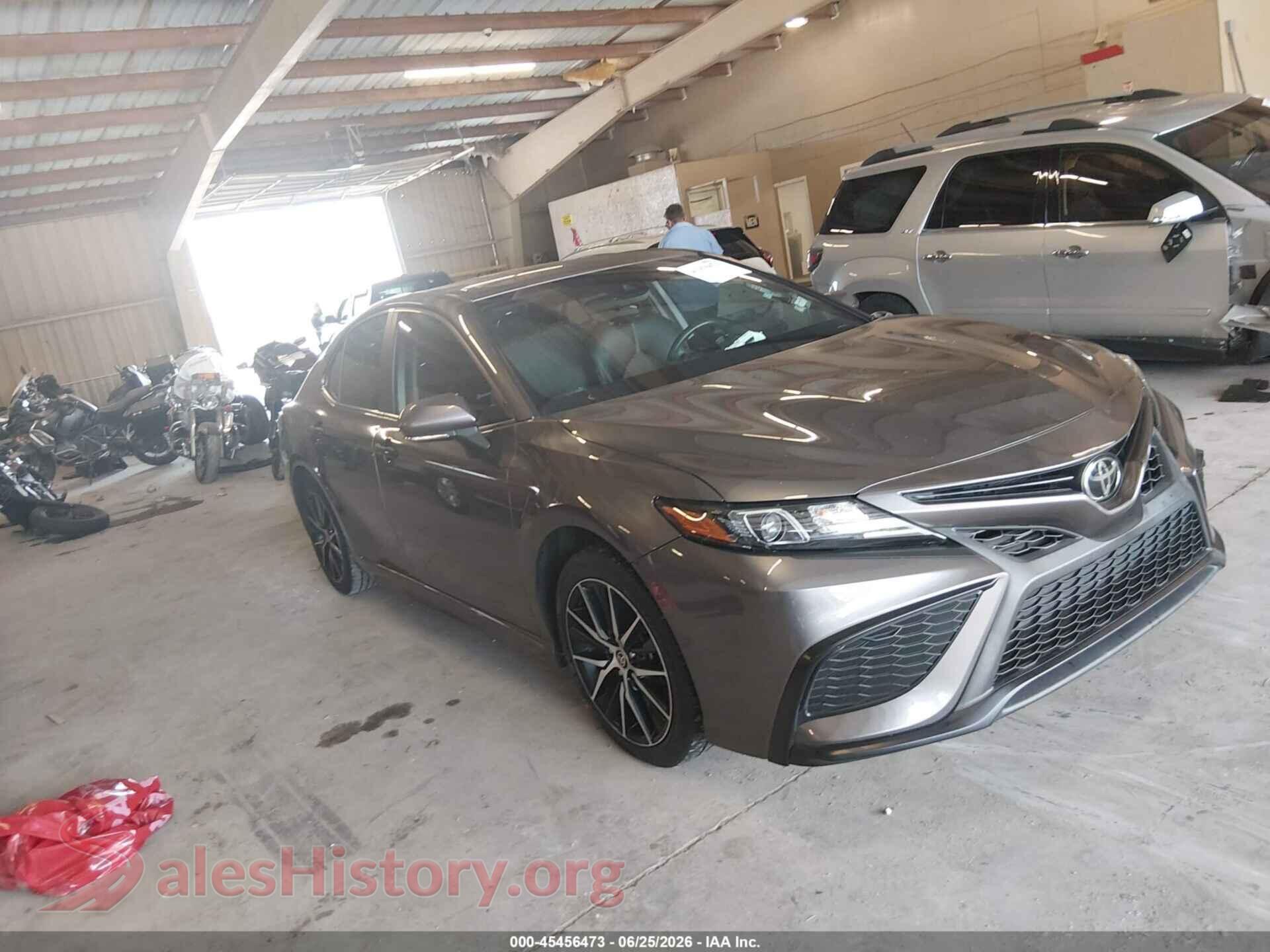 2021 TOYOTA CAMRY — VIN 4T1G11BK0MU040959