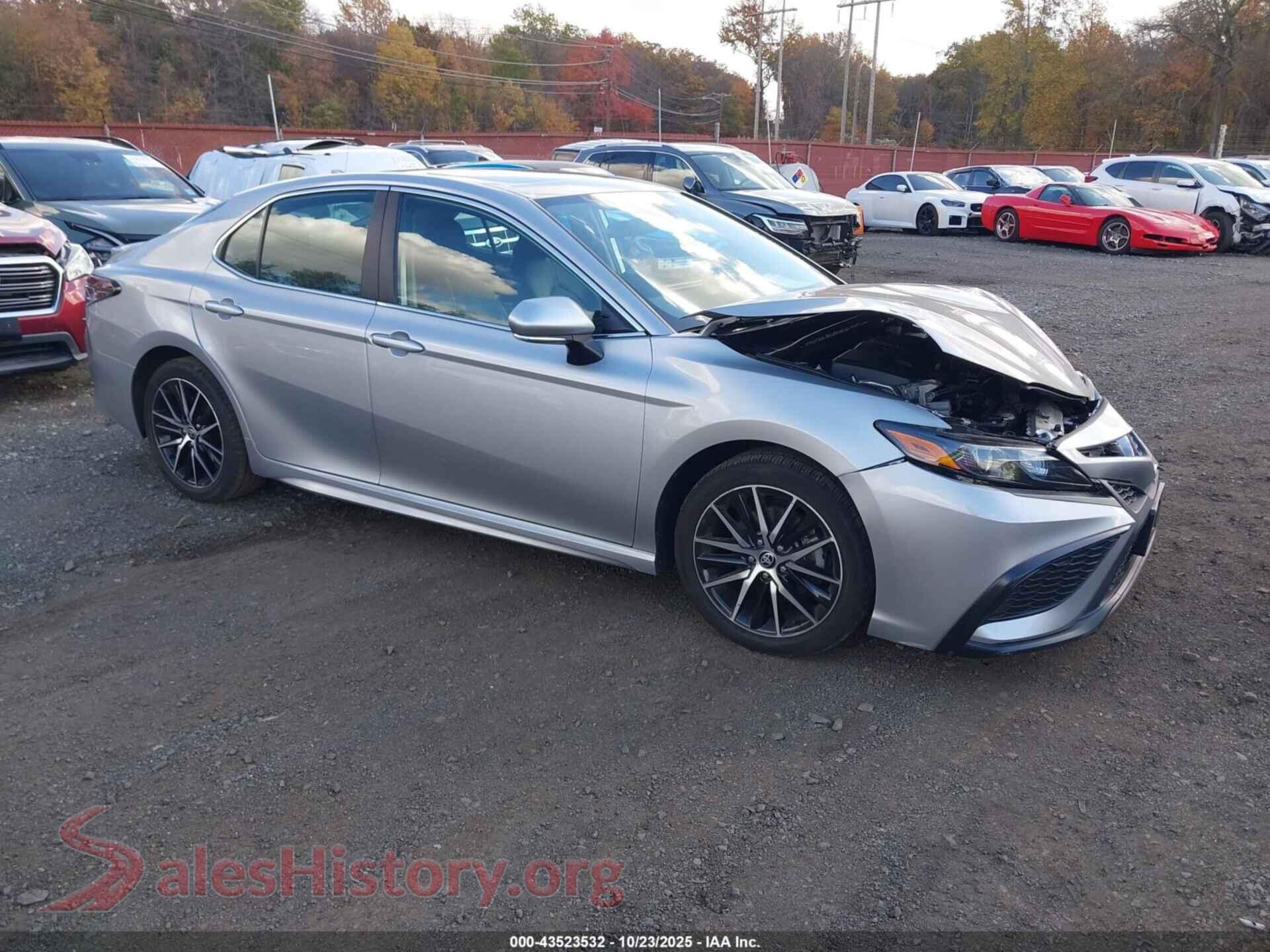 2022 TOYOTA CAMRY — VIN 4T1G11BK4NU062061
