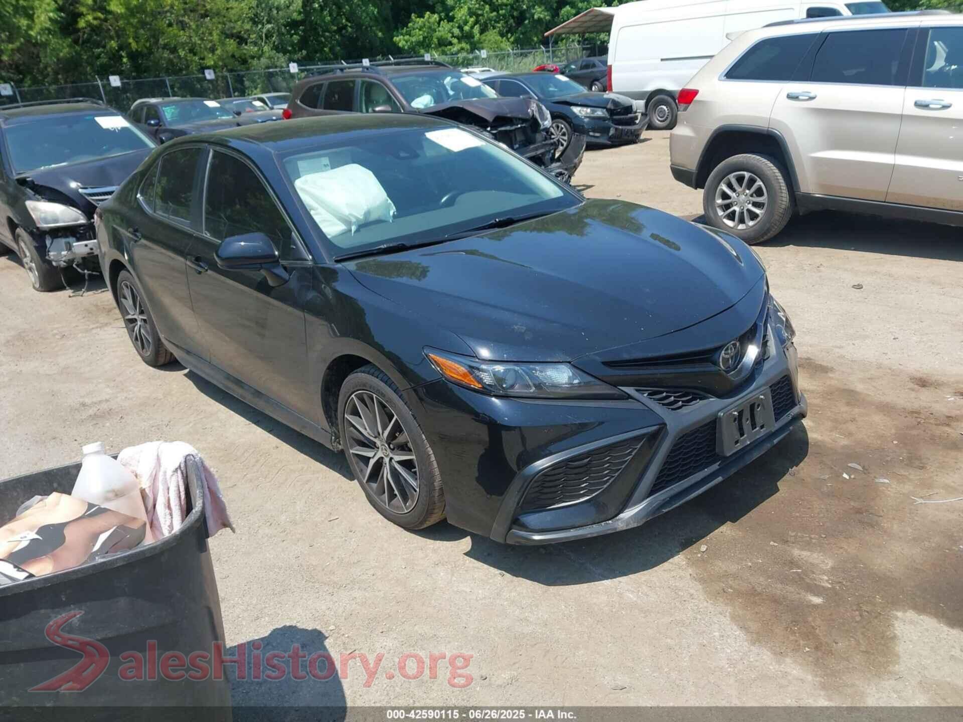 2021 TOYOTA CAMRY — VIN 4T1G11BK6MU036852