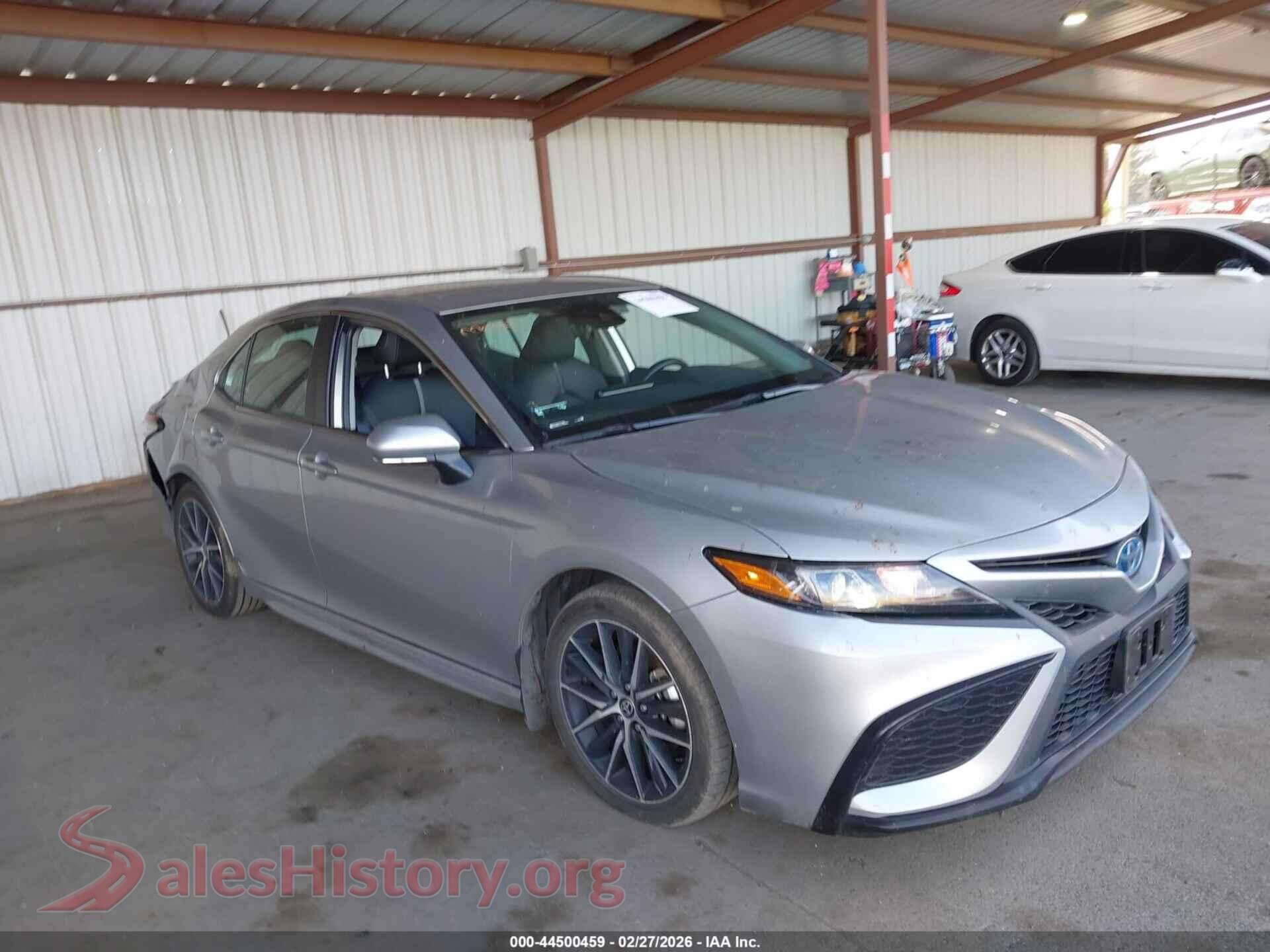 2024 TOYOTA CAMRY HYBRID — VIN 4T1G31AK8RU075994