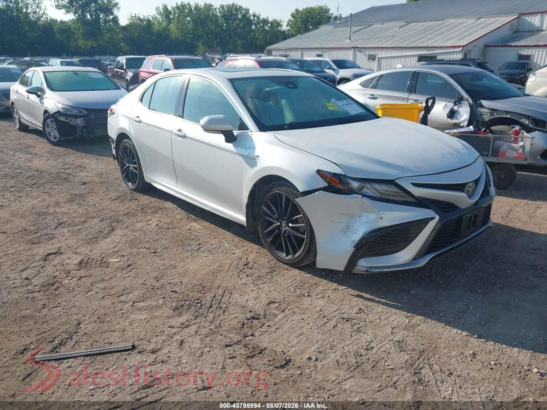 2021 TOYOTA CAMRY — VIN 4T1K31AK1MU568953