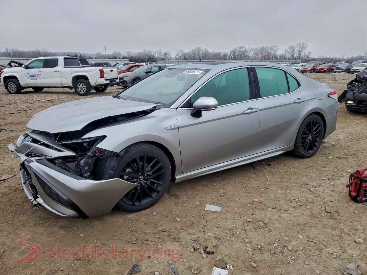 2021 TOYOTA CAMRY — VIN 4T1K31AK2MU547481