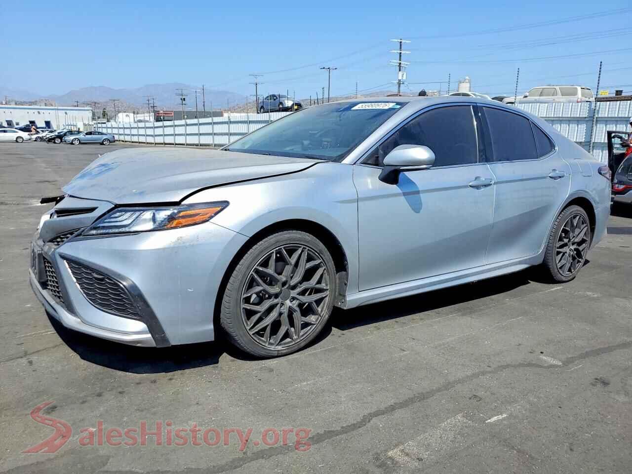 2022 TOYOTA CAMRY — VIN 4T1K31AK2NU571653