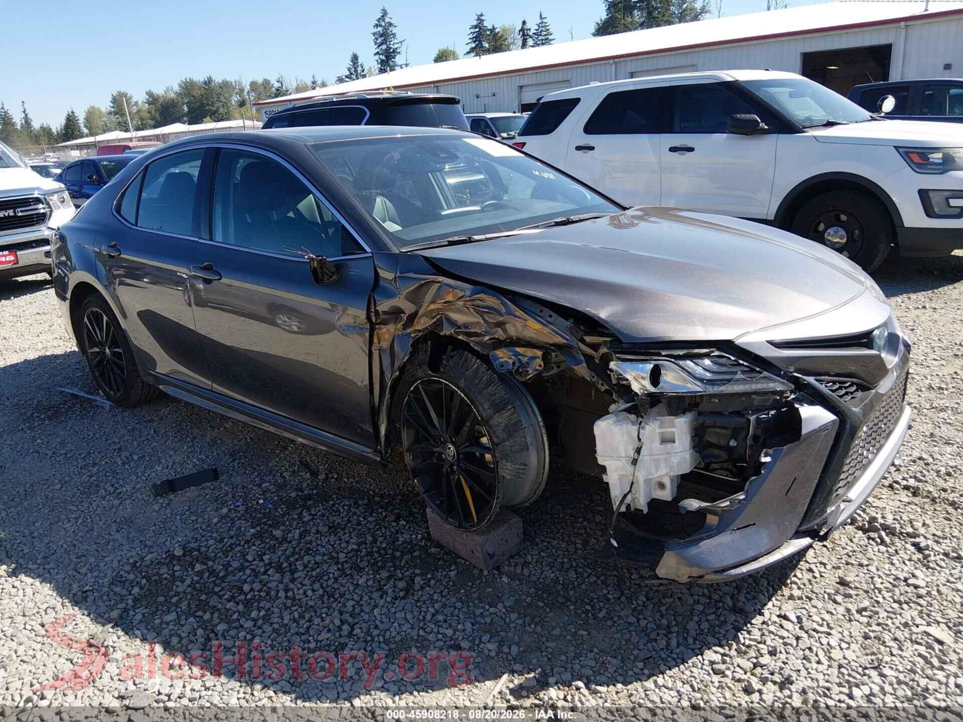 2024 TOYOTA CAMRY HYBRID — VIN 4T1K31AK2RU621621