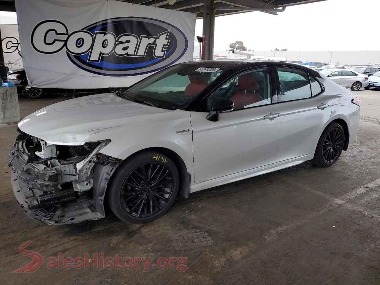 2021 TOYOTA CAMRY — VIN 4T1K31AK5MU024181