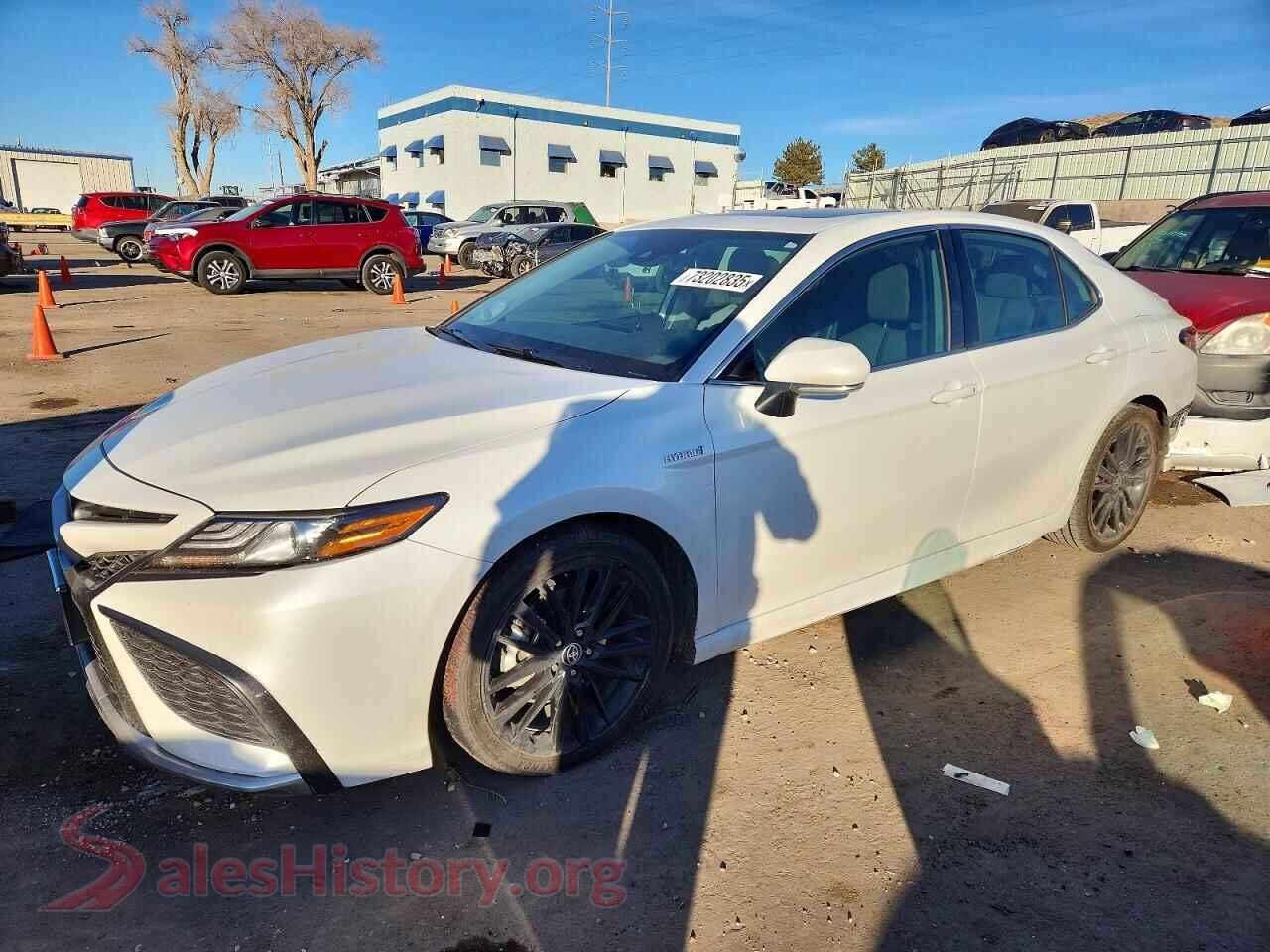 2021 TOYOTA CAMRY — VIN 4T1K31AK5MU552822
