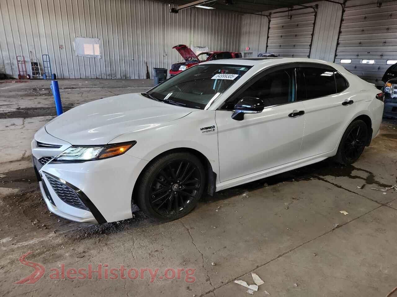 2021 TOYOTA CAMRY — VIN 4T1K31AK6MU556426