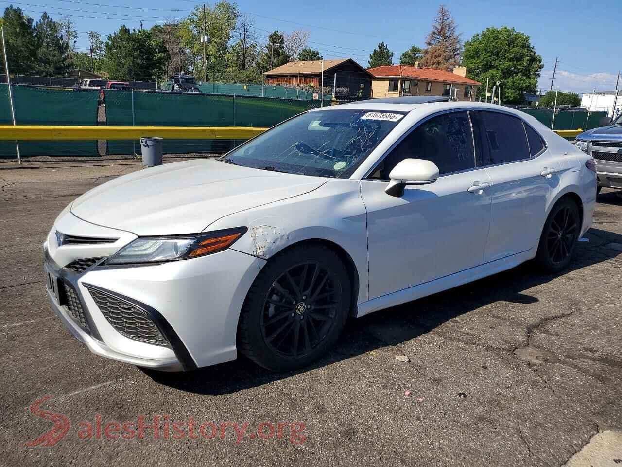 2022 TOYOTA CAMRY — VIN 4T1K31AK7NU040951