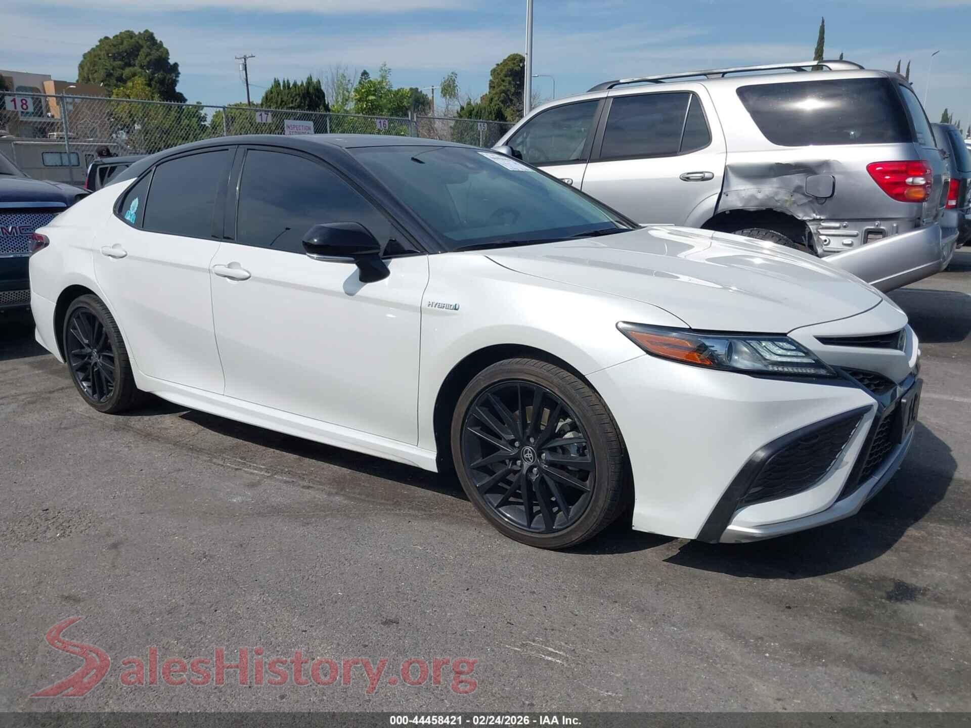 2021 TOYOTA CAMRY — VIN 4T1K31AK8MU029794