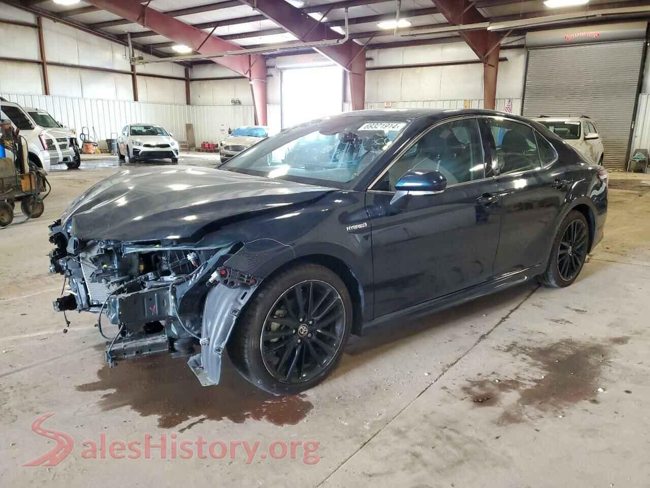 2021 TOYOTA CAMRY — VIN 4T1K31AK8MU566004