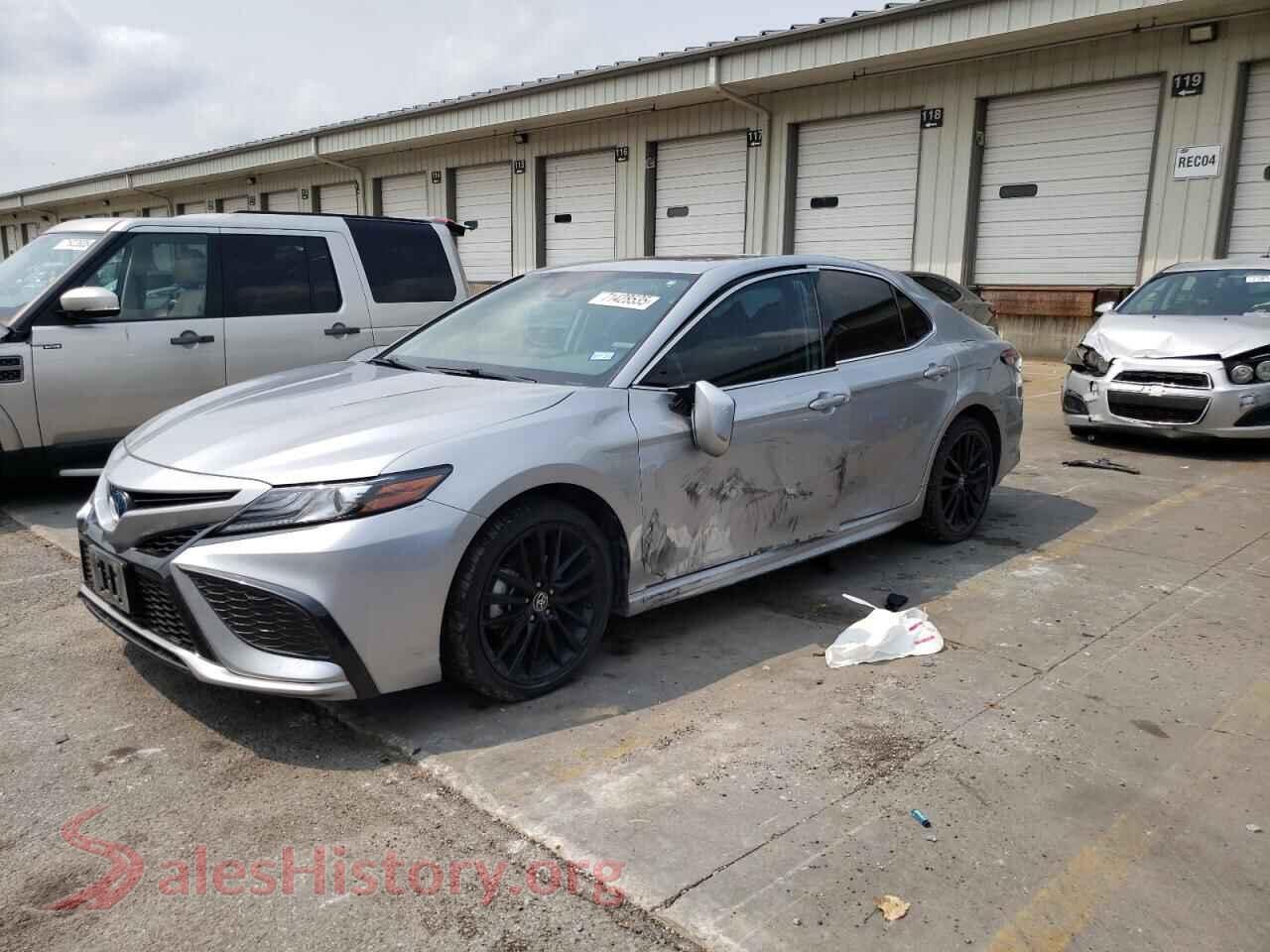2022 TOYOTA CAMRY — VIN 4T1K31AK9NU597165