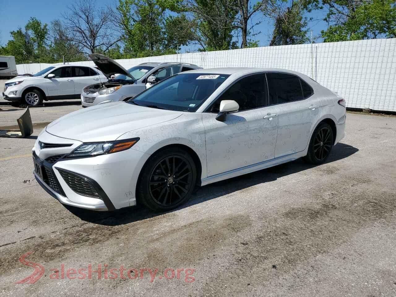 2022 TOYOTA CAMRY — VIN 4T1K31AKXNU596297