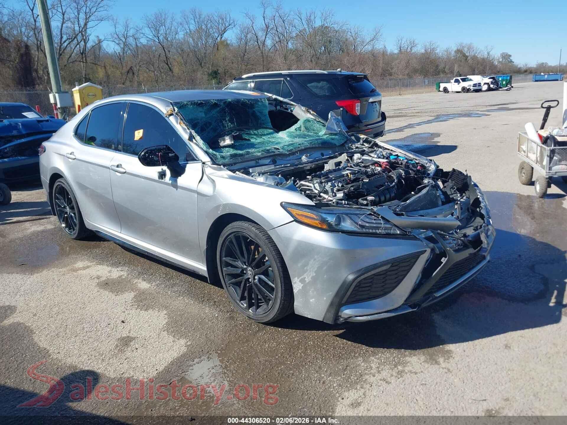2024 TOYOTA CAMRY — VIN 4T1K61AK5RU877811