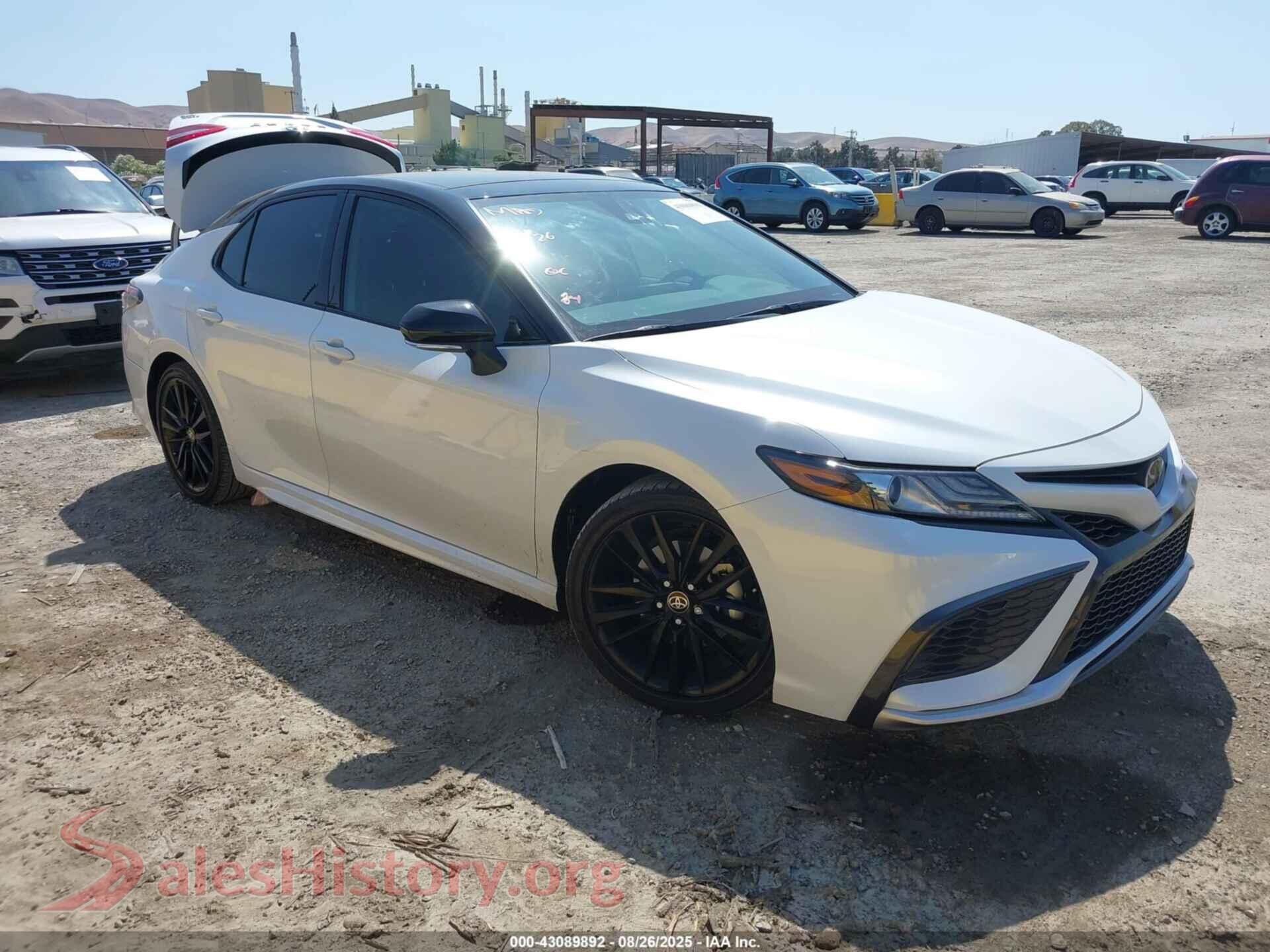 2022 TOYOTA CAMRY — VIN 4T1K61BK4NU053551