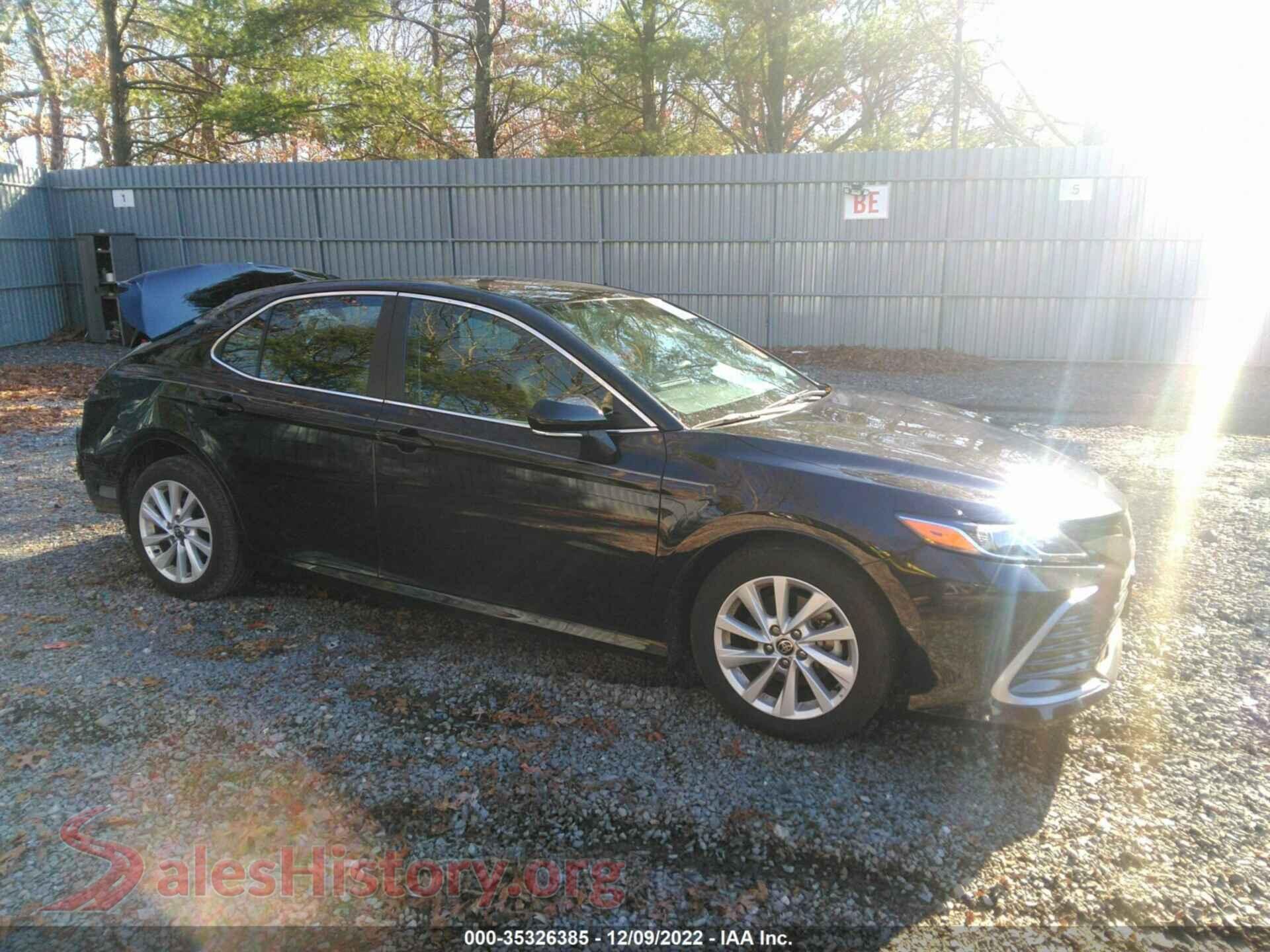 2022 TOYOTA CAMRY — VIN 4T1R11BK1NU055402