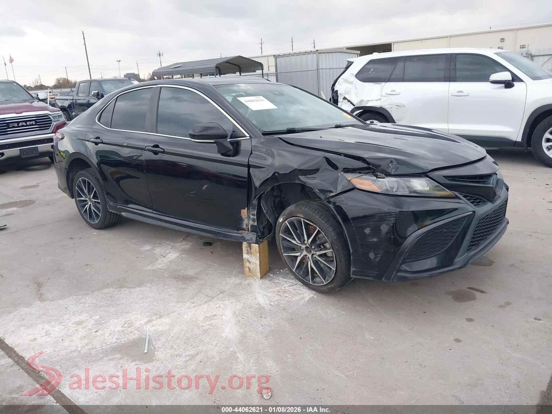 2022 TOYOTA CAMRY — VIN 4T1S31AK0NU589651