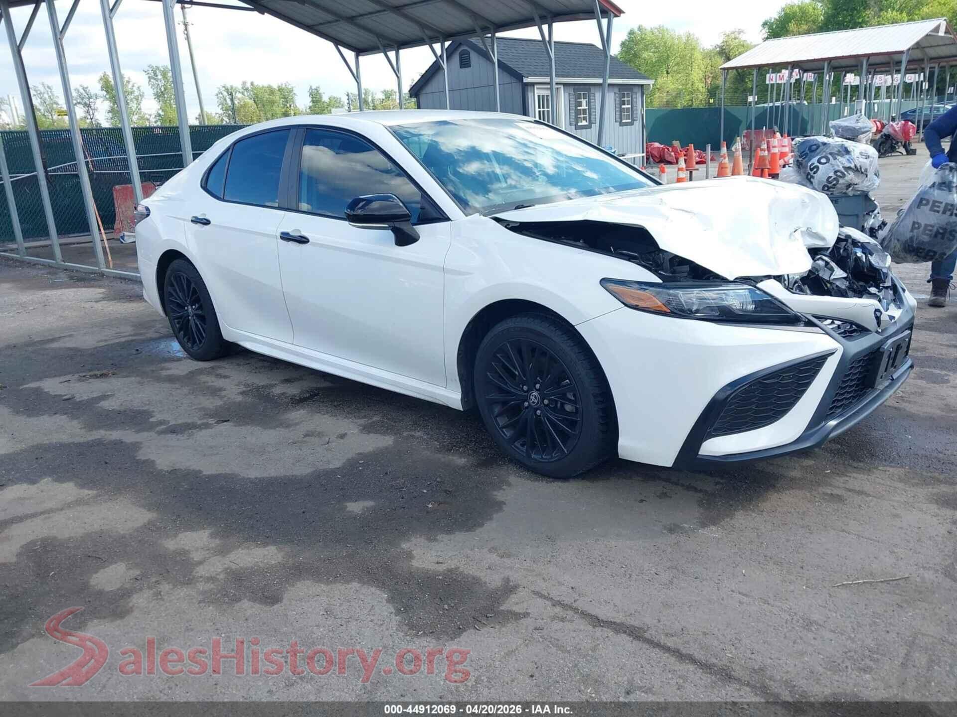 2021 TOYOTA CAMRY — VIN 4T1T11AK2MU482478