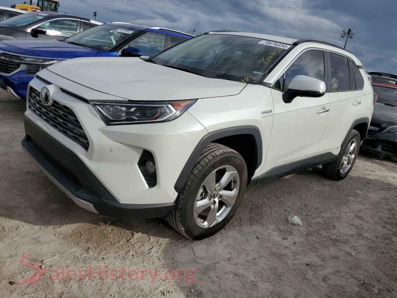 2020 TOYOTA RAV4 — VIN 4T3DWRFVXLU008193